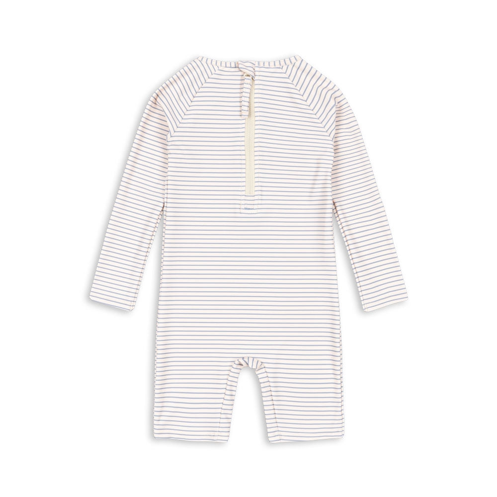 4d358f8d76aeeea8fd5ea3f58b916675