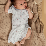 Lil' Atelier Pantaloni scurți pentru copii Loose Coconut Milk Strawberry NBFRACHELLO